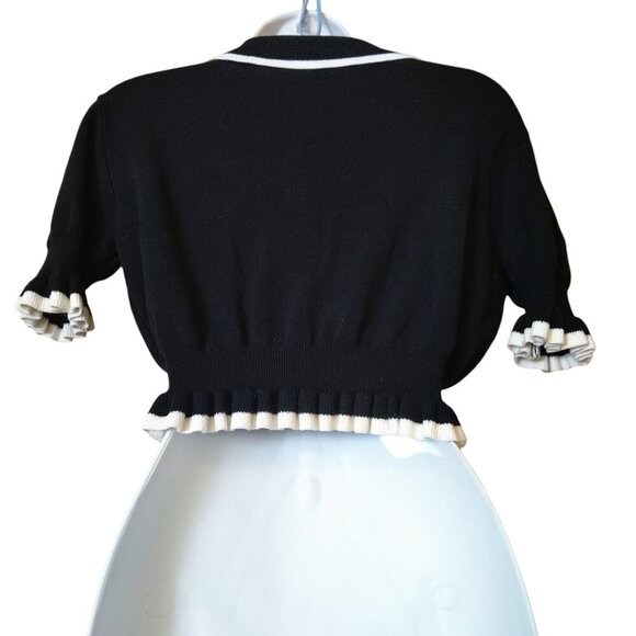 DAZY Women's Medium Black Short Sleeve Knit Crop Top With Button Detailing - Picture 4 of 4